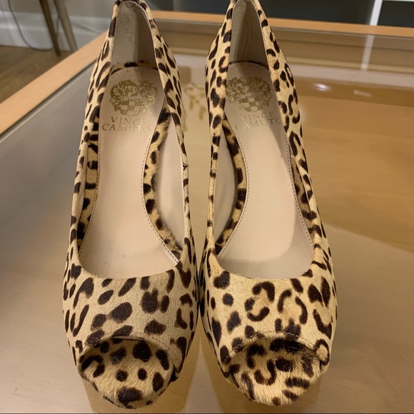 SOLD NWOT Vince Camuto Open Toe Heels - Picture 5 of 5